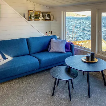 Vakantiehuis Stunning In With Sauna